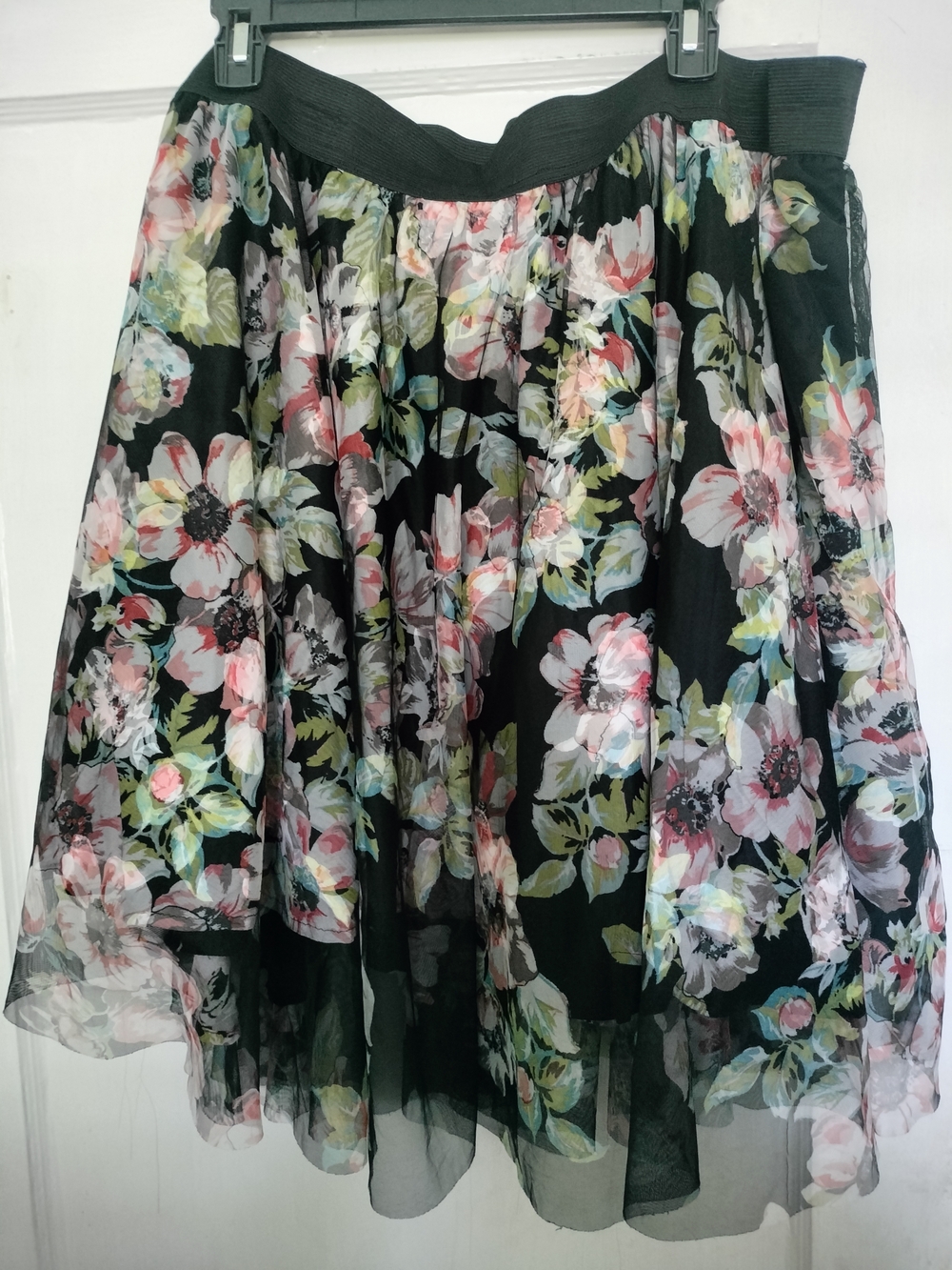 Torrid 2 Edgy Floral Black Layered Toole Skirt Plus Size 2 X Elastic Waist